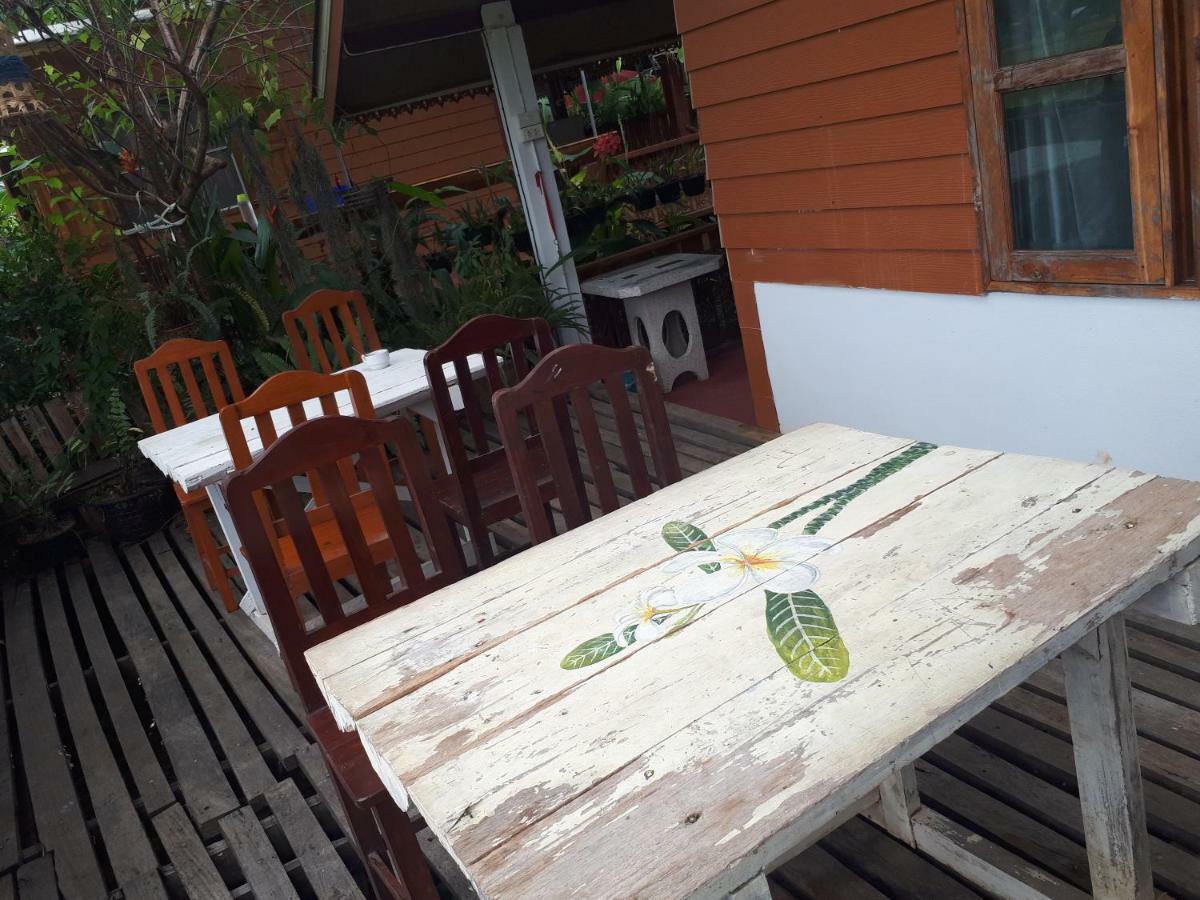 Baan Bar Cafe Hotel Mae Chaem Exterior photo